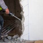 laikancios sienos griovimas