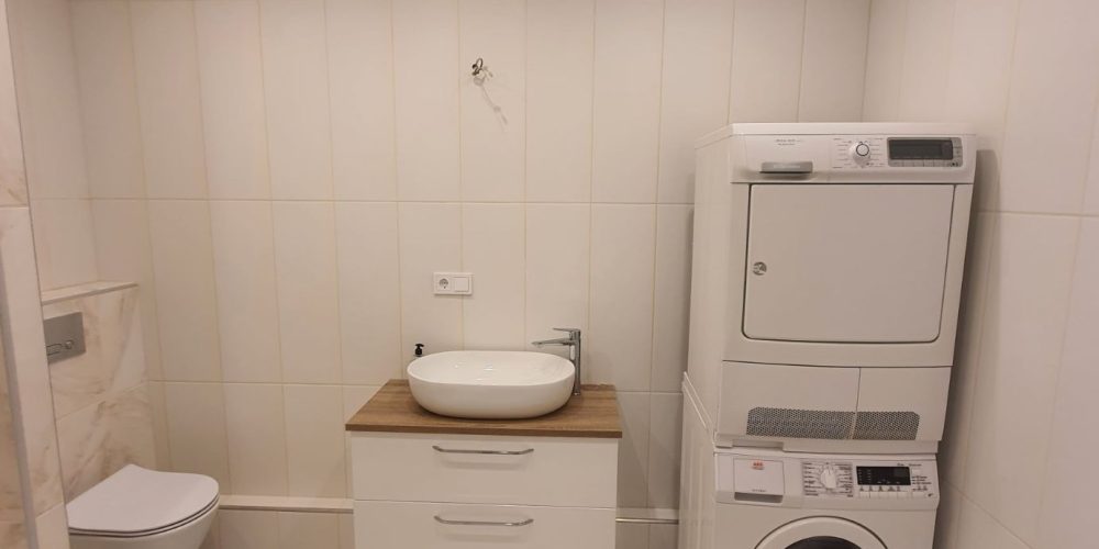 pilnos vidaus apdailos kaina uz kvadrata
